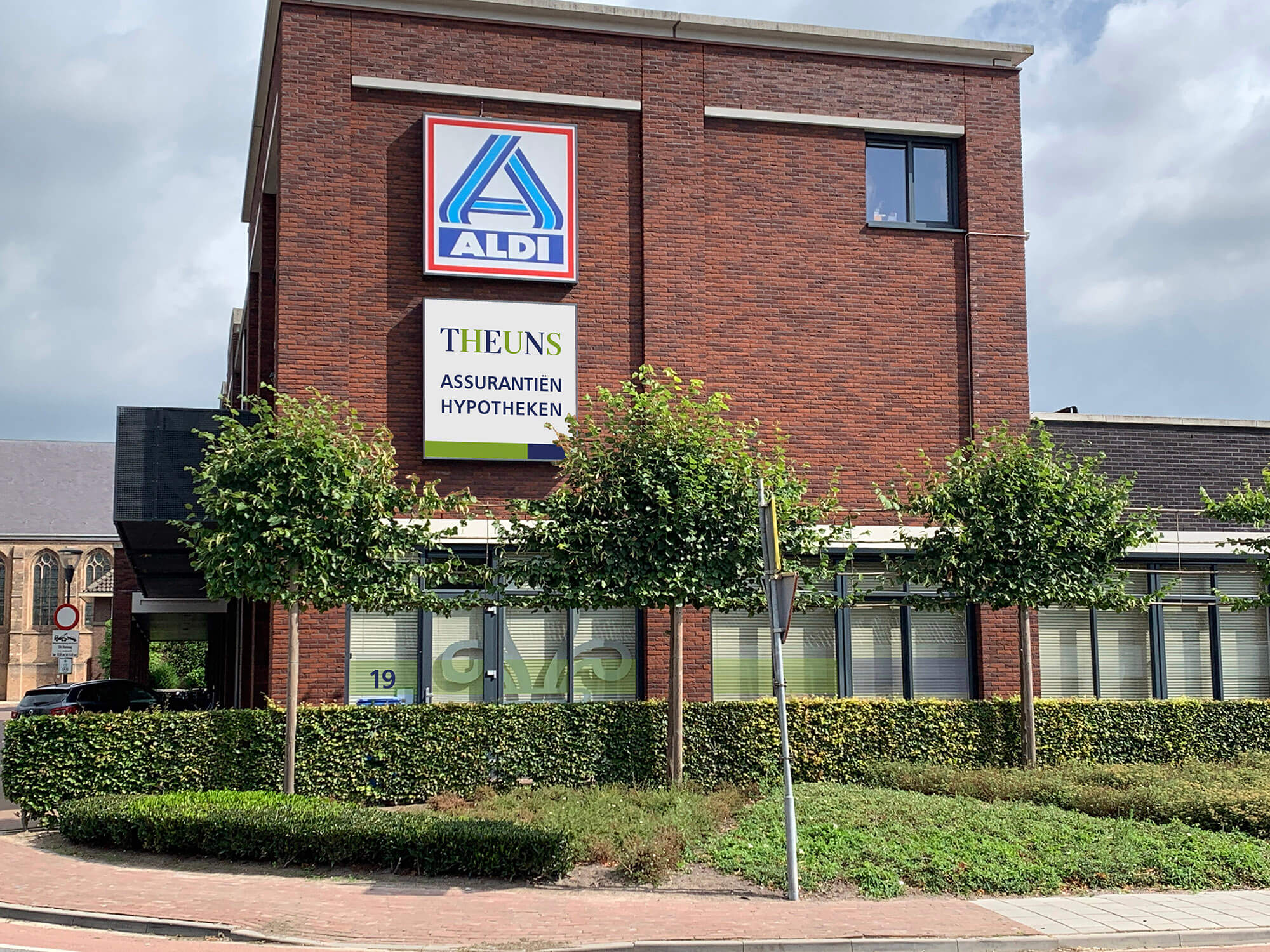 0098-THEU-Gevelreclame-gevelbord-proef2 Theuns Assurantiën & Hypotheken
